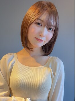 カトルナフ(Quatre Neuf)の写真/【上品×ツヤ感☆】グレイカラーでもオシャレなカラーが楽しめる♪髪や頭皮に優しいオーガニックも◎