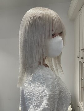 ベレーザ 渋谷(BELEZA) 16047ブリーチ&ダブルカラーホワイトブロンドアッシュ金髪ボブ