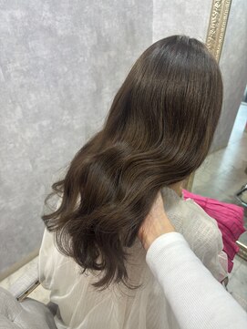 冬のトレンド透明感グレージュ