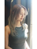 花鳥風月 ブリーチ2回で叶う透明感シルバーグレージュレイヤー