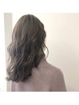 ルーツアイリー 心斎橋(ROOTS IRIE)&nbsp;20代30代40代大人かわいいグレージュ艶カラーひし形レイヤー