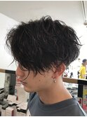 ツイストスパイラル/センターパート/ツーブロック/メンズパーマ