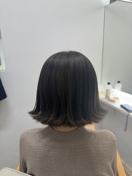 エクラートリアン 藤沢店(ECLART Lien) グレージュ外ハネスタイル