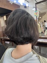 ビューティアンドスパ ガガ(GAGA)&nbsp;ショートスタイル　癖毛を活かしてボリューム調整　藤枝