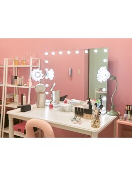 最新ヘアメイクサロン≪UNuBORe≫韓国で話題のプロメイク体験＋ヘアメイクを受けられるサロン◎