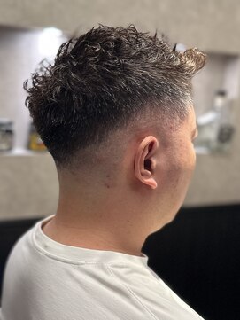 ブロートーキョー 有楽町店(Bro Tokyo) フェザーアップ