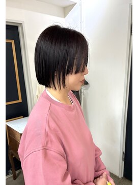 レジーロ (Regilo) ダークカラー＆大人ぱつっとボブ