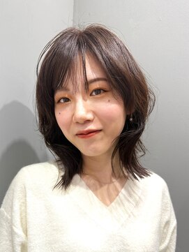 ヘレナトウキョウ(Helena Tokyo) くびれヘア　外ハネ　韓国ヘア　ひし形シルエット