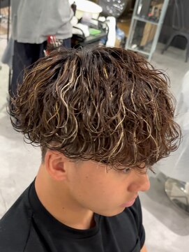 ビカムメンズヘアー 栄店(become men's hair) 外国人風ブラウンメッシュパーマ