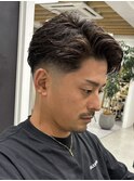 ツーブロックで清潔感と男らしさを演出