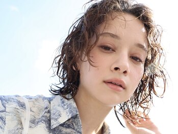 ステップボーンカットオオサカ(STEP BONE CUT OSAKA Via TICK-TOCK)の写真/くせ/うねりに悩むあなたに"伸ばす"以外の選択肢を-髪質/骨格/髪の動かし方を極めたプロが毎日の快適を約束