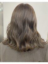 キラ 渋谷(KILLA) ミルクティーグレージュ くすみカラー ブリーチなし 榎園由美