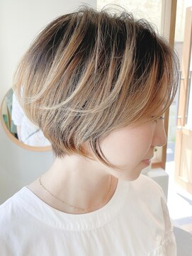 シカタ シーカ 鎌倉(CICATA/ShIKA.) 20代30代前髪あり丸みくびれ前下がりショートボブ５【鎌倉】