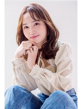 シャルムバイルーチェココ(CHARME by Lu'ce coco) シースルーバング[デザインカラーレイヤーカットウェットヘア]