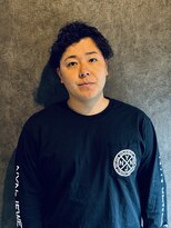 ベース(BASE)&nbsp;Cafe&Barber BASE×営業マンやのにチャラつきパーマ