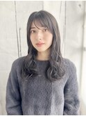 シースルーバングのAラインミックスカールスタイル