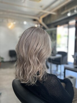 クラッチバイシオンアグリゲイト(CLUTCH by Zi-on aggregate) ブロンドカラー