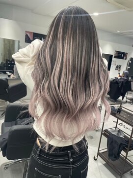 キング 高槻(K!ng) ハイライトカラーミルクティーベージュレイヤーカット