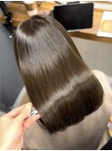 透明感オリーブベージュ