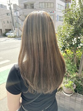 リヴナ(Livna) モテるベージュ系バレイヤージュ◎