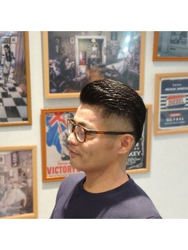 ブルートバーバーショップ(BLUET Barber Shop) フェードカット