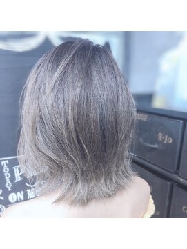 ルーツ(Root) イメチェン♪くびれミディ