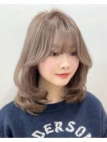 ワン バイ ジエクト(One by The Ect)&nbsp;ミディアムレイヤー似合わせカットフルバングシルキーベージュ