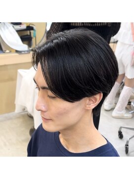 ニコフクオカヘアーメイク(NIKO Fukuoka Hair Make) 「NIKO」大人センターパートウルフ　カルマスタイル福岡天神