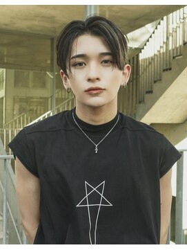 イオエ 心斎橋(ioe) コンマヘアナチュラルセンターパート【韓国メンズアイドルヘア】