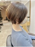軽い　ボブ　ショート　ショートボブ　４０代　前髪なし