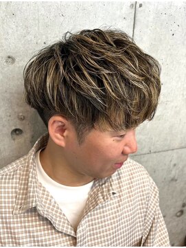 オーサム 下北沢(THE AWESUM) コントラストハイライト束感ツーブロックマッシュ[下北沢]