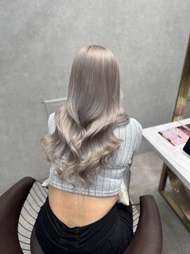 ロンド レア 天神大名店(Lond Le’a) ダブルカラーで叶う♪推し活映えヘア