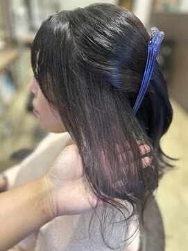 アヤナ バイ アヤラ(ayana by ayala) 大人ガーリー/ダークアッシュ/似合わせカット/イヤリングカラー