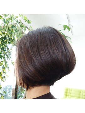 ラルシー(Larucy) 前下がりボブ