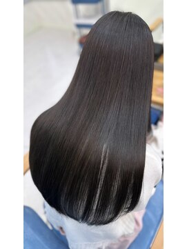 エミン(emyn) イメチェン艶髪ロング【代々木 髪質改善 美容室 】