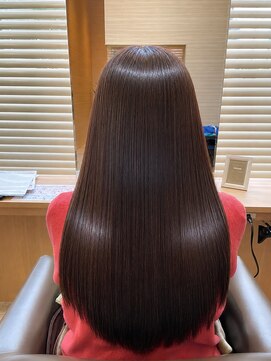 ウイバイファースト(u'i by first) 自然なツヤとまとまりが魅力のロングヘア