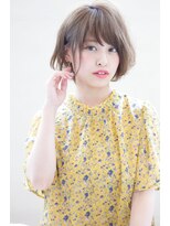 マリアバイアフロート(Maria by AFLOAT) 【ハニーヘア】小顔に大人可愛いひし形ボブ斜めバンググレージュ