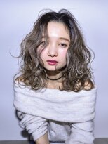 アルバム 銀座(ALBUM GINZA)&nbsp;外国人風ミディ_耳かけウェーブパーマフォギーベージュ_97299