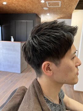 ウィムジー(Whimsy) ツーブロック刈り上げ