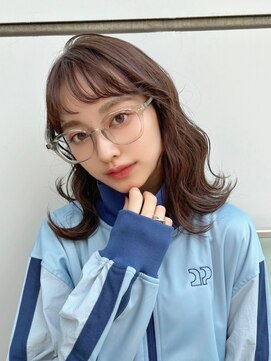 ホフ 大阪心斎橋店(F.O.F) ベージュインナーカラーショートボブレイヤーミディアム前髪