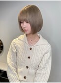 丸みショートボブ/ミルクティー/ブリーチ
