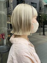 ウル 表参道(HOULe)&nbsp;ブリーチ ハイトーン 切りっぱなし ボブ くびれ 髪質改善