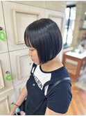 前下がりボブ／ハンサムショート