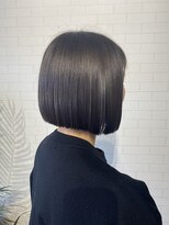 オルバイマグ(oru by mag)&nbsp;大人可愛い艶感グレージュ切りっぱなしボブ