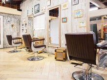 ナナナ パレナ 宝塚店(nanana parena)の雰囲気（ウッド調で広々としたナチュラルな癒しの空間♪駅から徒歩2分！）
