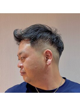 ジェントル(GENTLE) 男らしさ溢れるフェザーアップ アップバング クルーカット