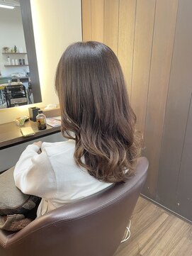 ミーツ meets+ 【美髪】大人可愛いベージュカラー