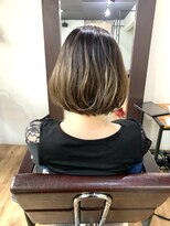 お～るうぇいず(always)&nbsp;ハイライトバレイヤージュオリーブベージュ丸みミディアムボブ