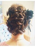 【結婚式、パーティへアセットに】あみこみくるりんぱアレンジ