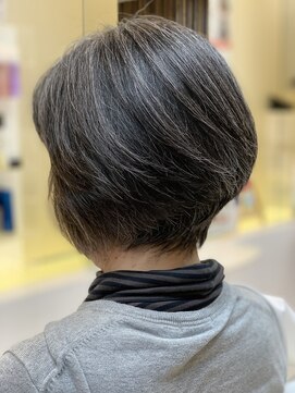 50代60代グレイヘア 前下がりボブ 大人ボブ ショートボブ 小顔 L クオリス 上板橋店 Qualis のヘアカタログ ホットペッパービューティー